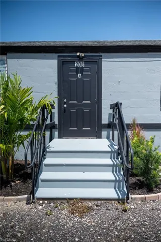 208 4th St A1, Fort Myers, Florida 33907