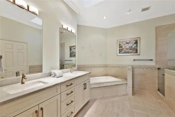 4970  Bollard  CT, Naples, FL 34112