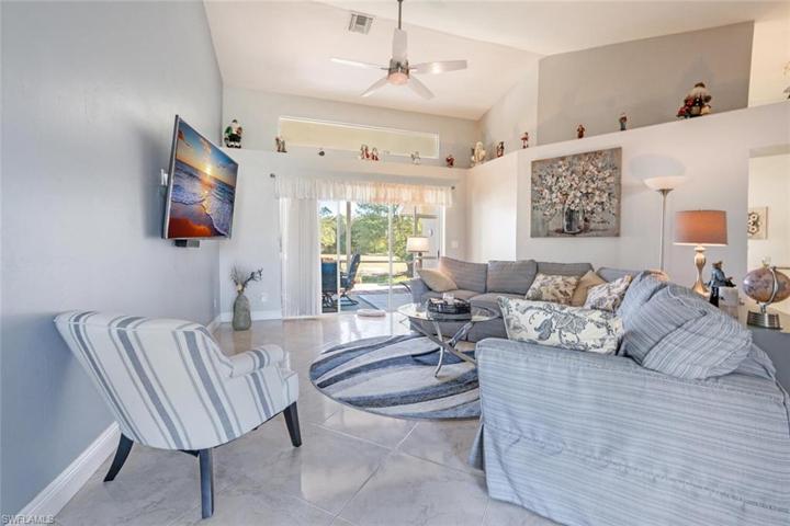 138 Estelle DR, NAPLES FL 34112