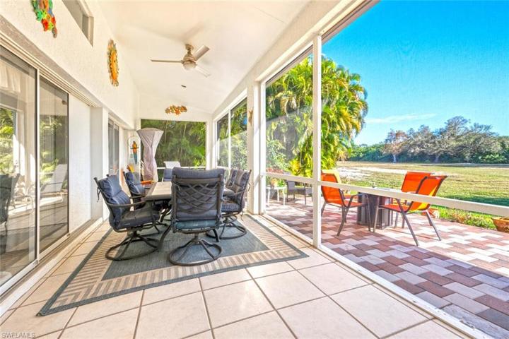 138 Estelle DR, NAPLES FL 34112