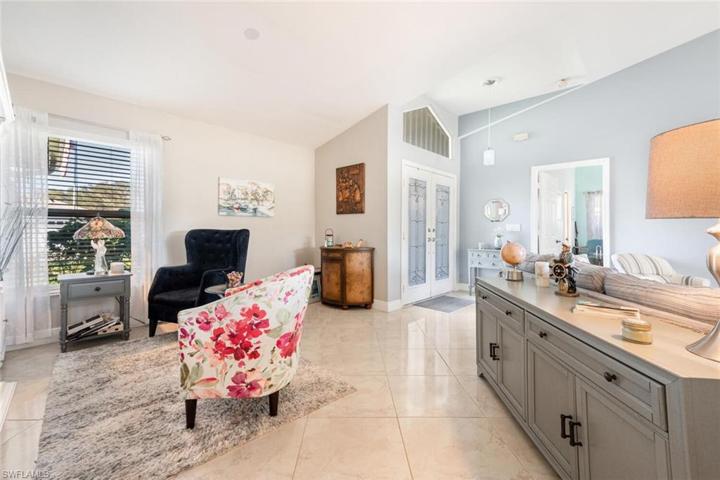 138 Estelle DR, NAPLES FL 34112