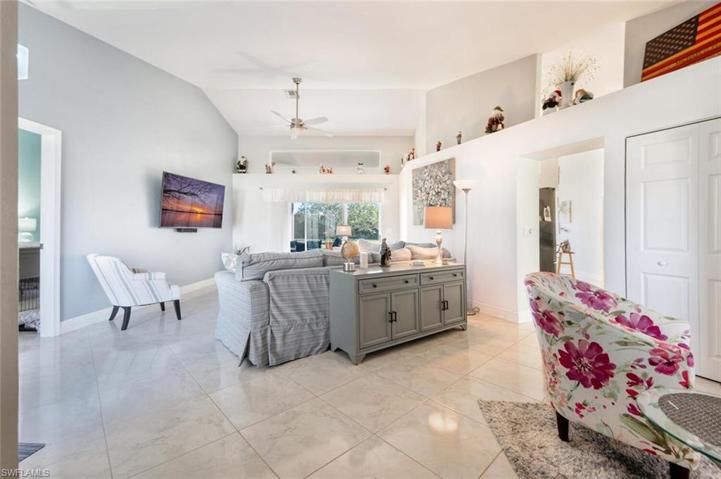 138 Estelle DR, NAPLES FL 34112