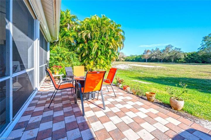 138 Estelle DR, NAPLES FL 34112
