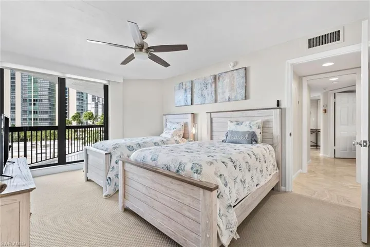 4551  Gulf Shore N BLVD, Naples, FL 34103
