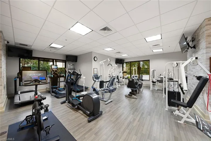 4551  Gulf Shore N BLVD, Naples, FL 34103