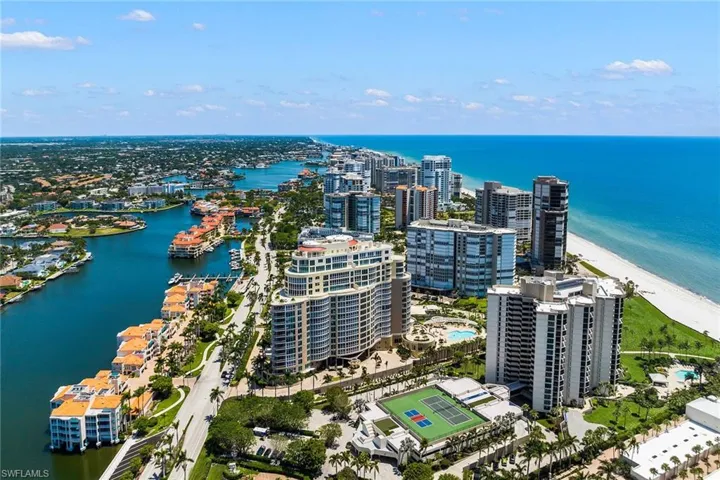 4551  Gulf Shore N BLVD, Naples, FL 34103