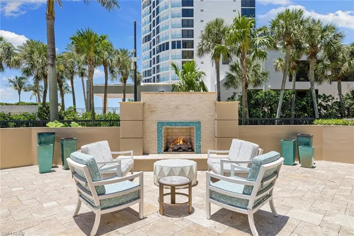 4551  Gulf Shore N BLVD, Naples, FL 34103