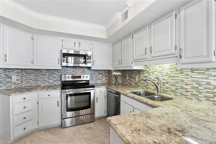 4551  Gulf Shore N BLVD, Naples, FL 34103