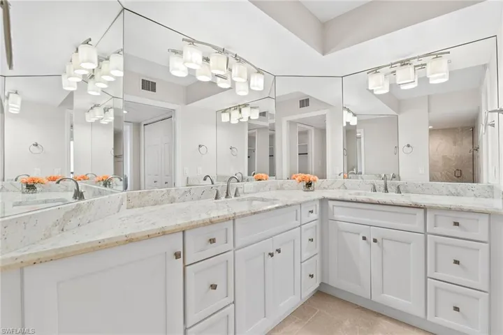 4551  Gulf Shore N BLVD, Naples, FL 34103