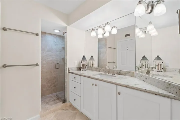 4551  Gulf Shore N BLVD, Naples, FL 34103