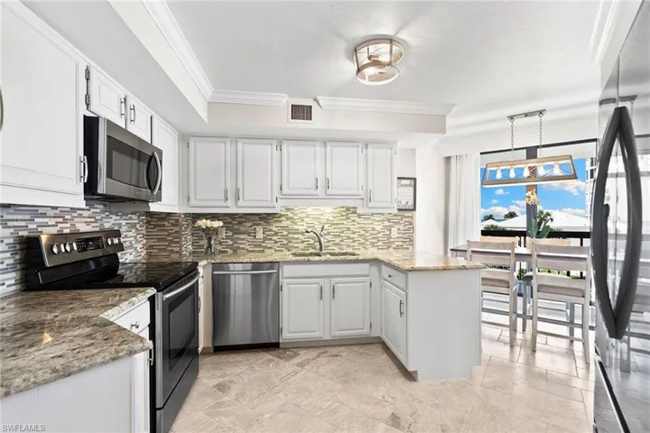 4551  Gulf Shore N BLVD, Naples, FL 34103