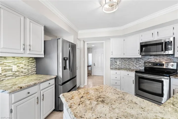 4551  Gulf Shore N BLVD, Naples, FL 34103