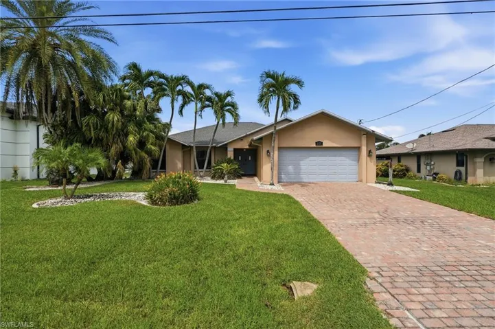 1327 Se 17th St, Cape Coral, Florida 33990