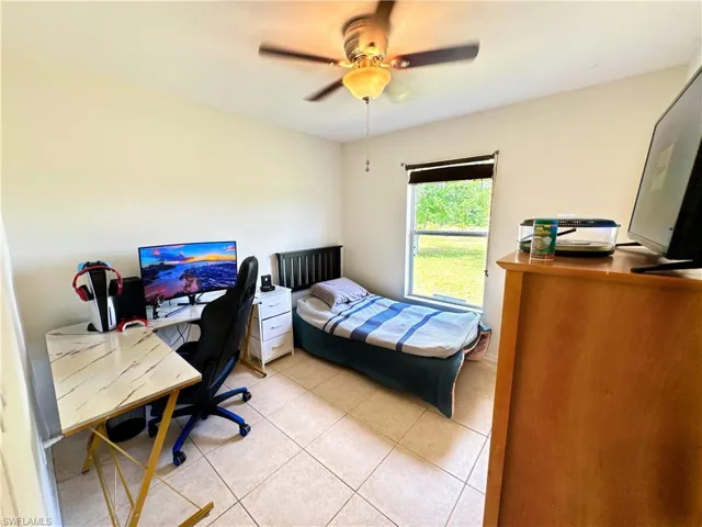 2695  43RD NE AVE, Naples, FL 34120
