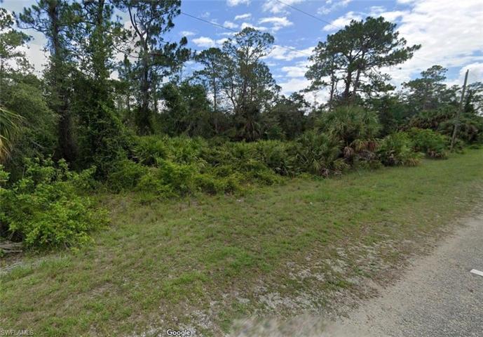 696 Ledge ST, LEHIGH ACRES FL 33972