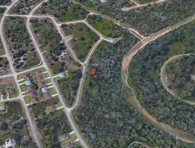 696 Ledge ST, LEHIGH ACRES FL 33972