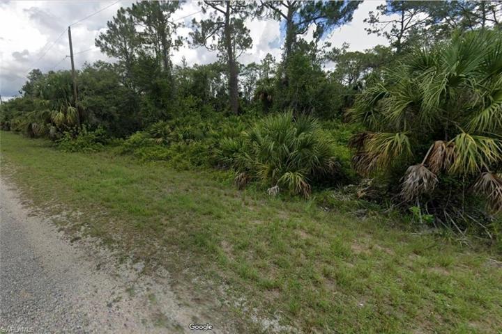 696 Ledge ST, LEHIGH ACRES FL 33972