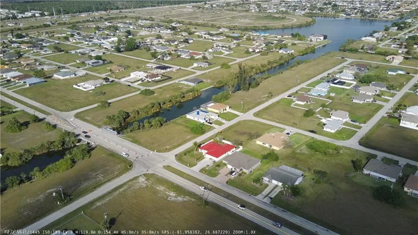 709 NE 19th TER, CAPE CORAL FL 33909