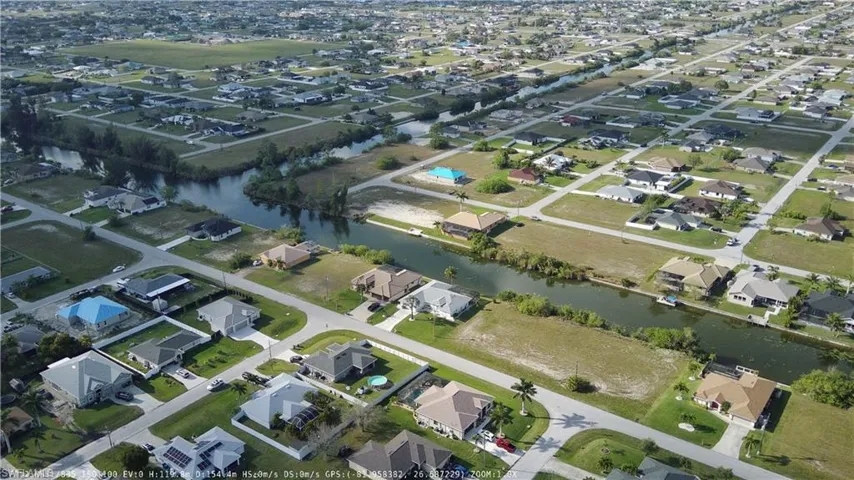 709 NE 19th TER, CAPE CORAL FL 33909