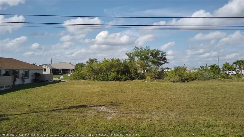 709 NE 19th TER, CAPE CORAL FL 33909