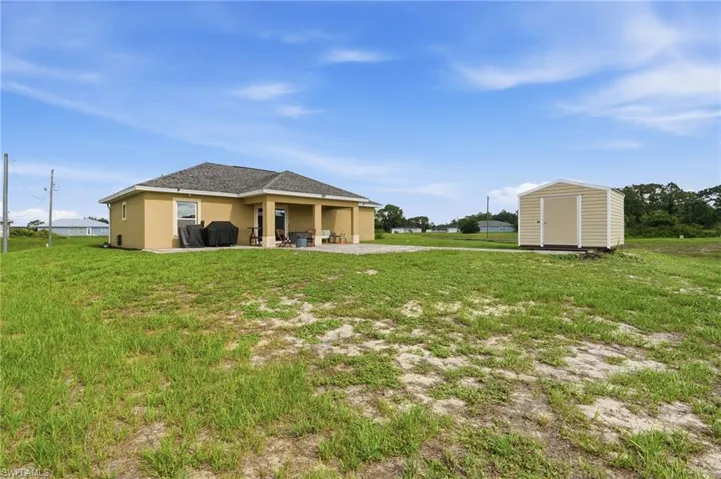 7075 Tide Cir, Labelle, Florida 33935
