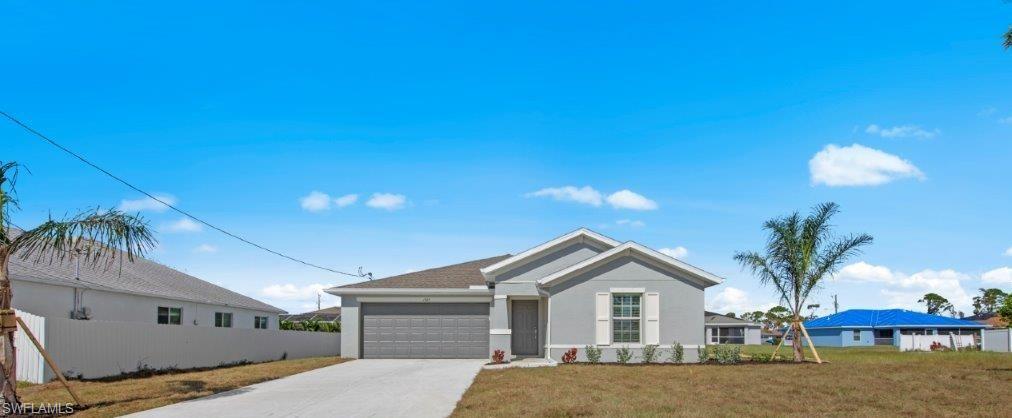432  Rayneta  ST, LEHIGH ACRES, FL 33974