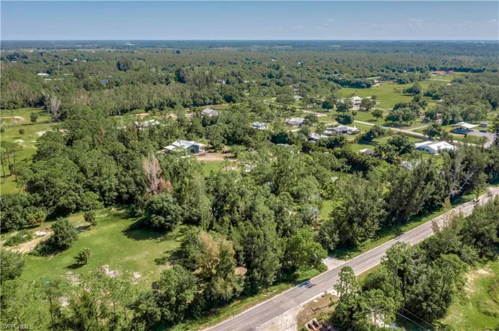 8551  Nalle Grade  RD, North Fort Myers, FL 33917