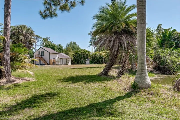 8551  Nalle Grade  RD, North Fort Myers, FL 33917