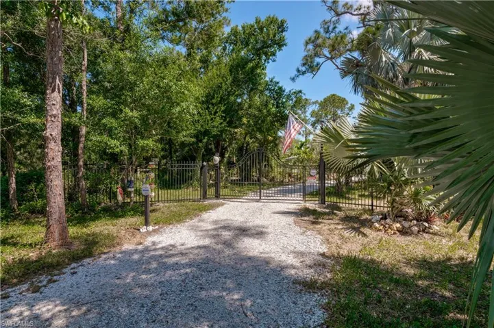 8551  Nalle Grade  RD, North Fort Myers, FL 33917