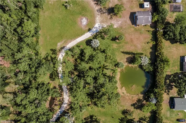 8551  Nalle Grade  RD, North Fort Myers, FL 33917