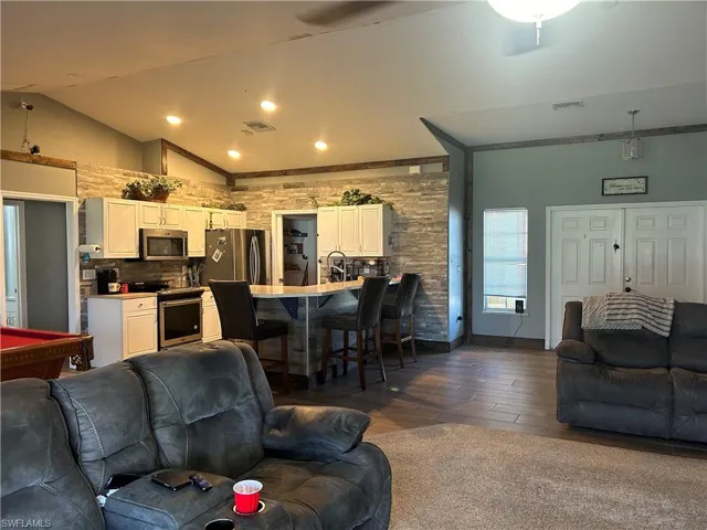 1305 Ne 7th Ave, Cape Coral Fl 33909