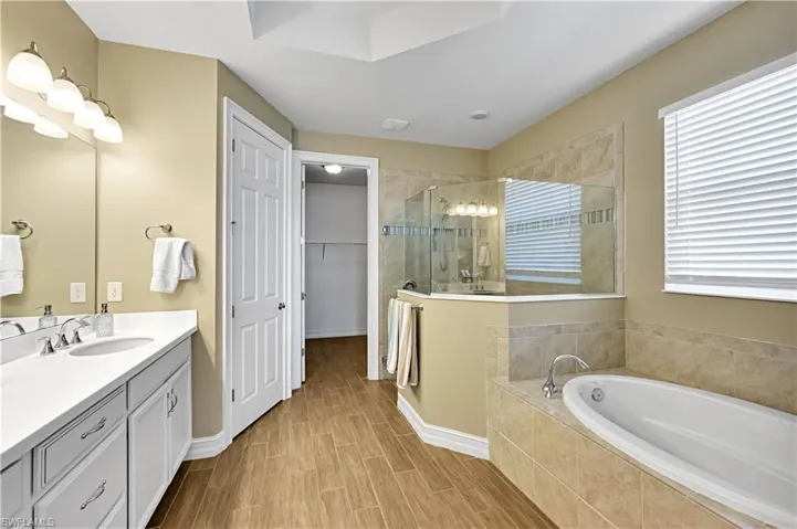 28009 Longboat Key Run, Bonita Springs, Florida 34135