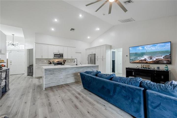 850 Fullerton AVE S, LEHIGH ACRES FL 33974