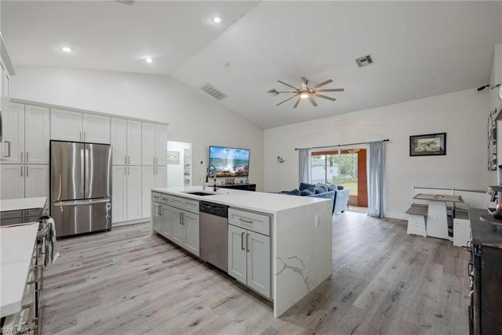 850 Fullerton AVE S, LEHIGH ACRES FL 33974