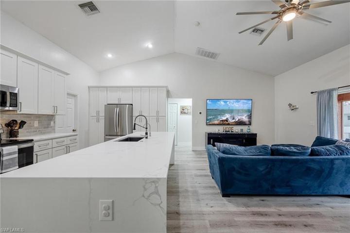 850 Fullerton AVE S, LEHIGH ACRES FL 33974
