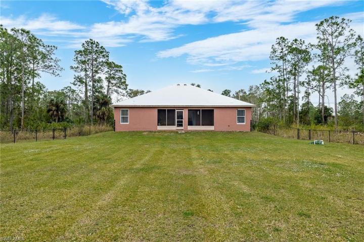 850 Fullerton AVE S, LEHIGH ACRES FL 33974