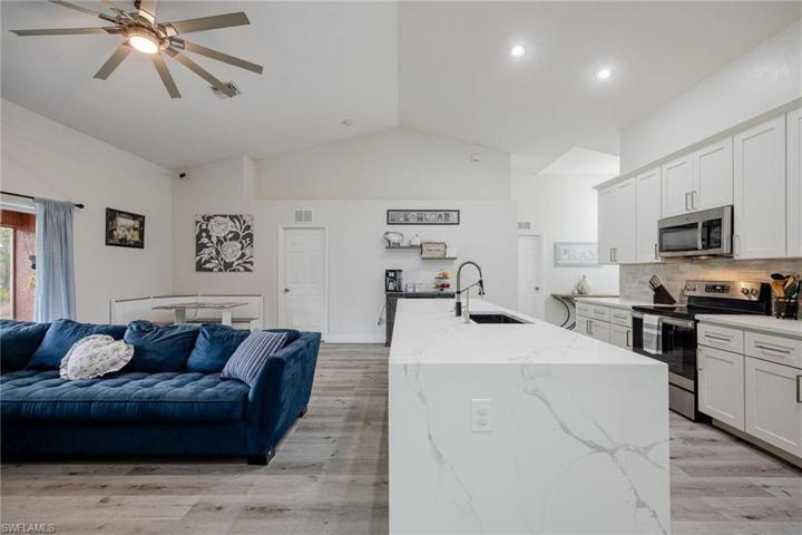 850 Fullerton AVE S, LEHIGH ACRES FL 33974