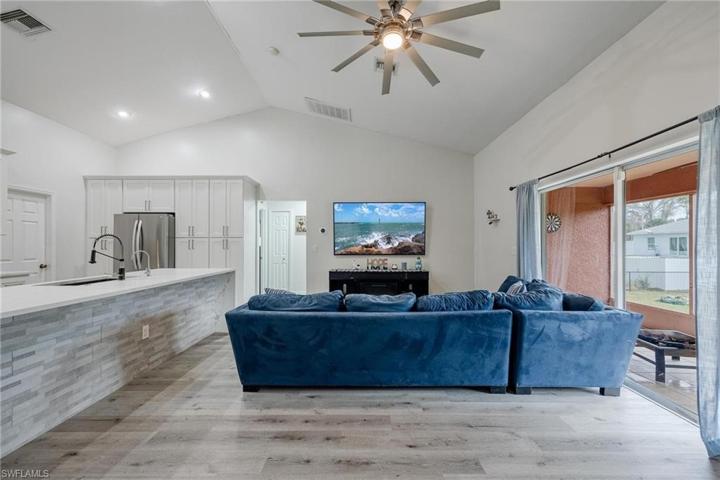 850 Fullerton AVE S, LEHIGH ACRES FL 33974