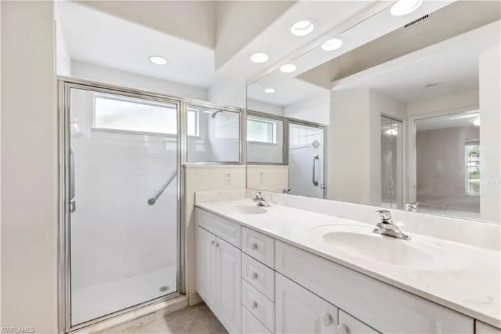 8184  Ibis Cove  CIR, Naples, FL 34119