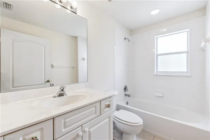 8184  Ibis Cove  CIR, Naples, FL 34119
