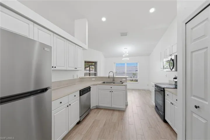 1309 Sw 29th St, Cape Coral, Florida 33914