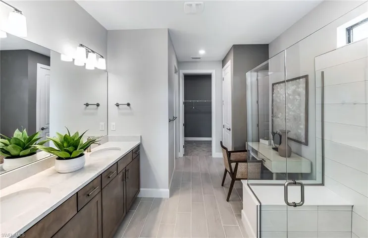 Photos are from a model home and are for illustration purposes only