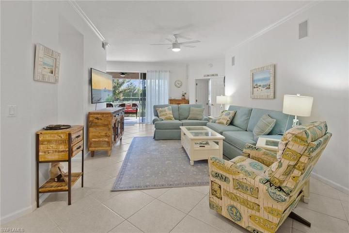 7126  Blue Juniper  CT, NAPLES, FL 34109