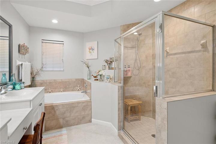 7126  Blue Juniper  CT, NAPLES, FL 34109