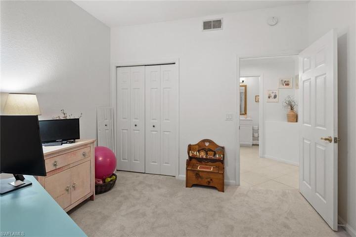 7126  Blue Juniper  CT, NAPLES, FL 34109