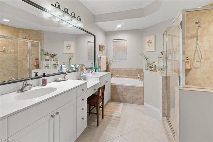 7126  Blue Juniper  CT, NAPLES, FL 34109