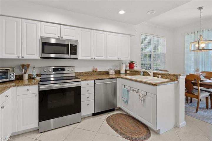 7126  Blue Juniper  CT, NAPLES, FL 34109