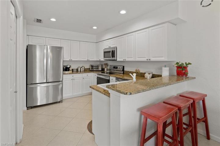 7126  Blue Juniper  CT, NAPLES, FL 34109