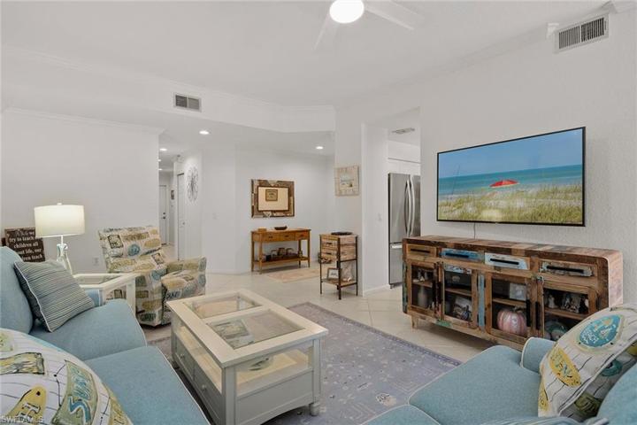 7126  Blue Juniper  CT, NAPLES, FL 34109