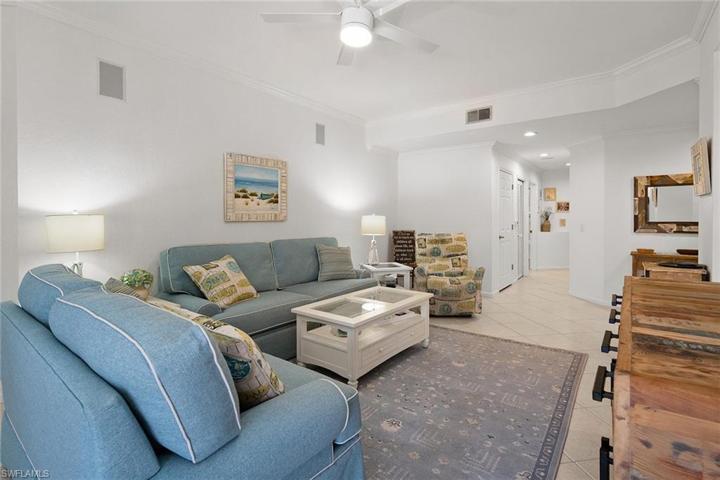 7126  Blue Juniper  CT, NAPLES, FL 34109